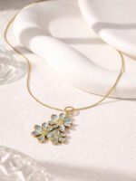 Daisy Bloom Floral Pendant Necklace - Image 3
