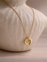 Minimal Gold Heart Pendant Necklace
