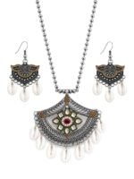 Boho Kundan Cowrie Pendant Necklace Set - Image 4