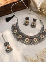 Oxidised Multicolor Mirror Choker Necklace Set with Maang Tikka - Image 3