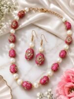 Rosé Pearl Necklace Set - Image 3