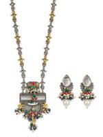 Royal Elephant Temple Pendant Necklace Set - Image 4
