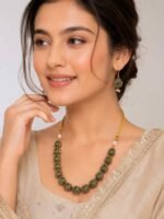 Emerald Antique Bead Necklace Set - Image 2