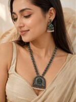 Emerald Jaal Heritage Pendant Set