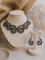 Swirl Heritage Necklace Set